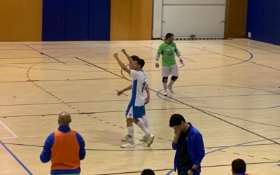 Alegria entre els nedadors després del triomf davant el Salou | Pau Vituri